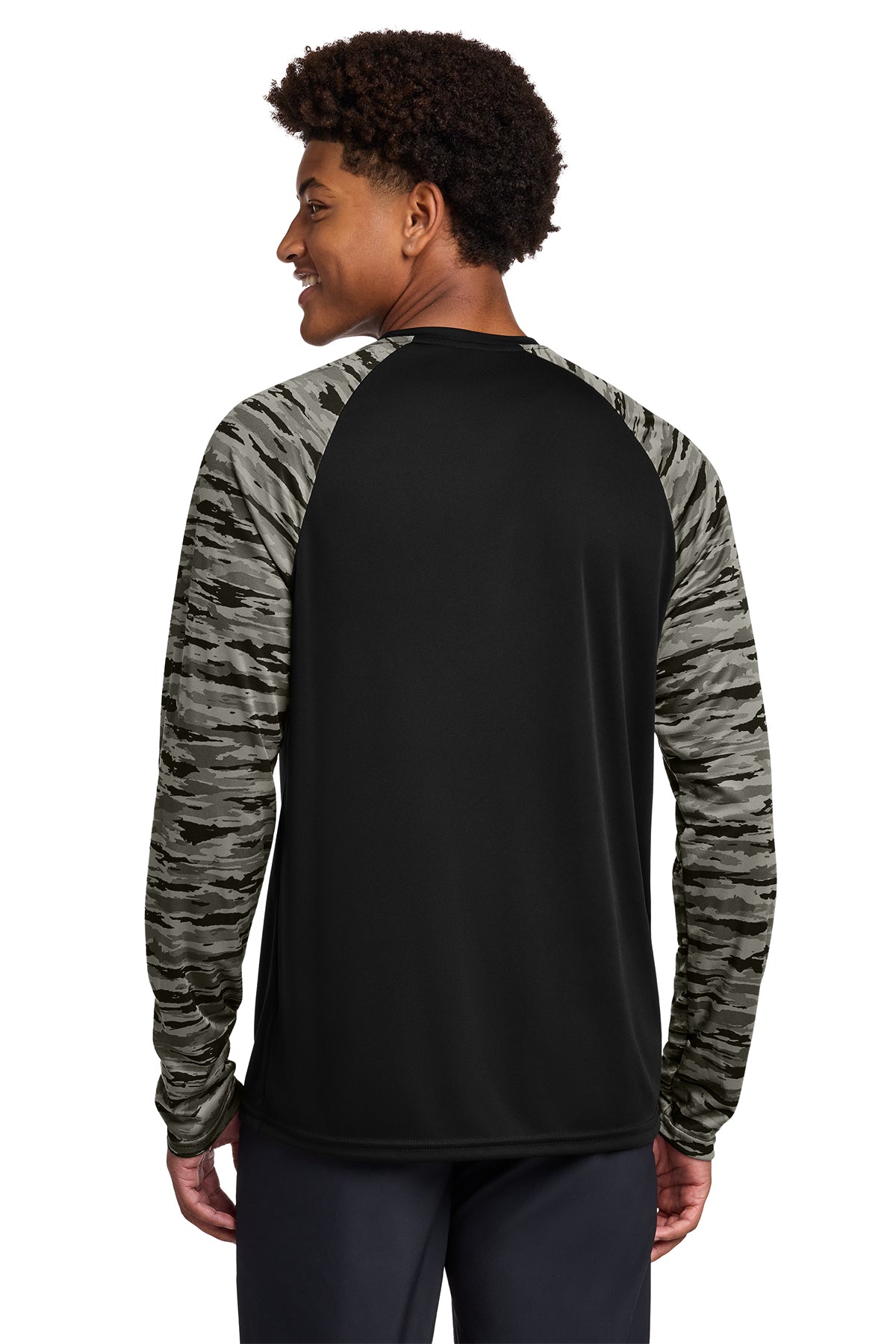 Hamptons Fitness ST376LS black long sleeve performance tee back